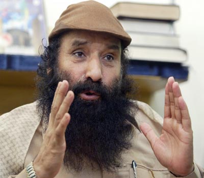 farooqabdullahobligedhizbulchiefsalahudinwithmedicalseatforhisson: